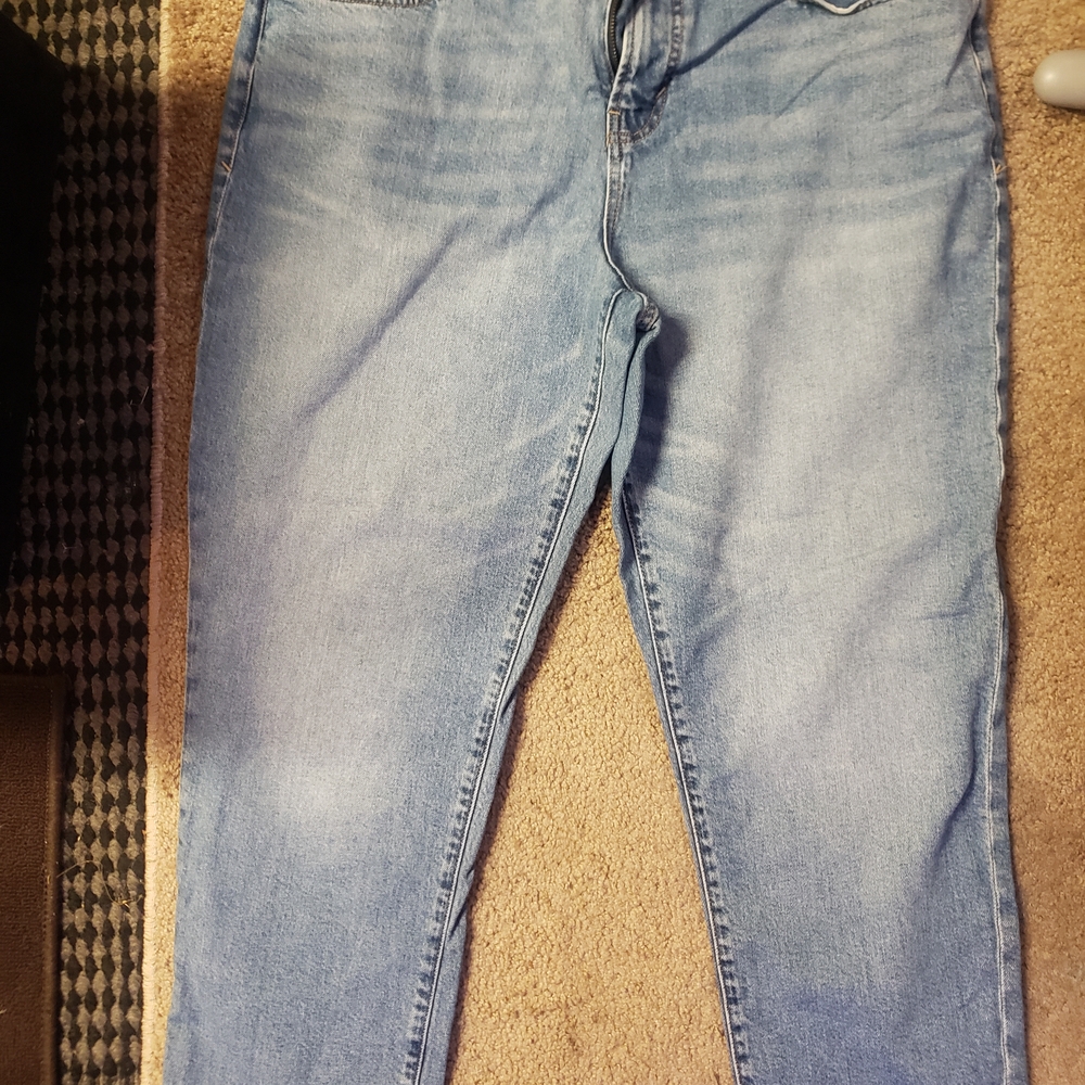 a.n.a Light Wash Boyfriend Jeans